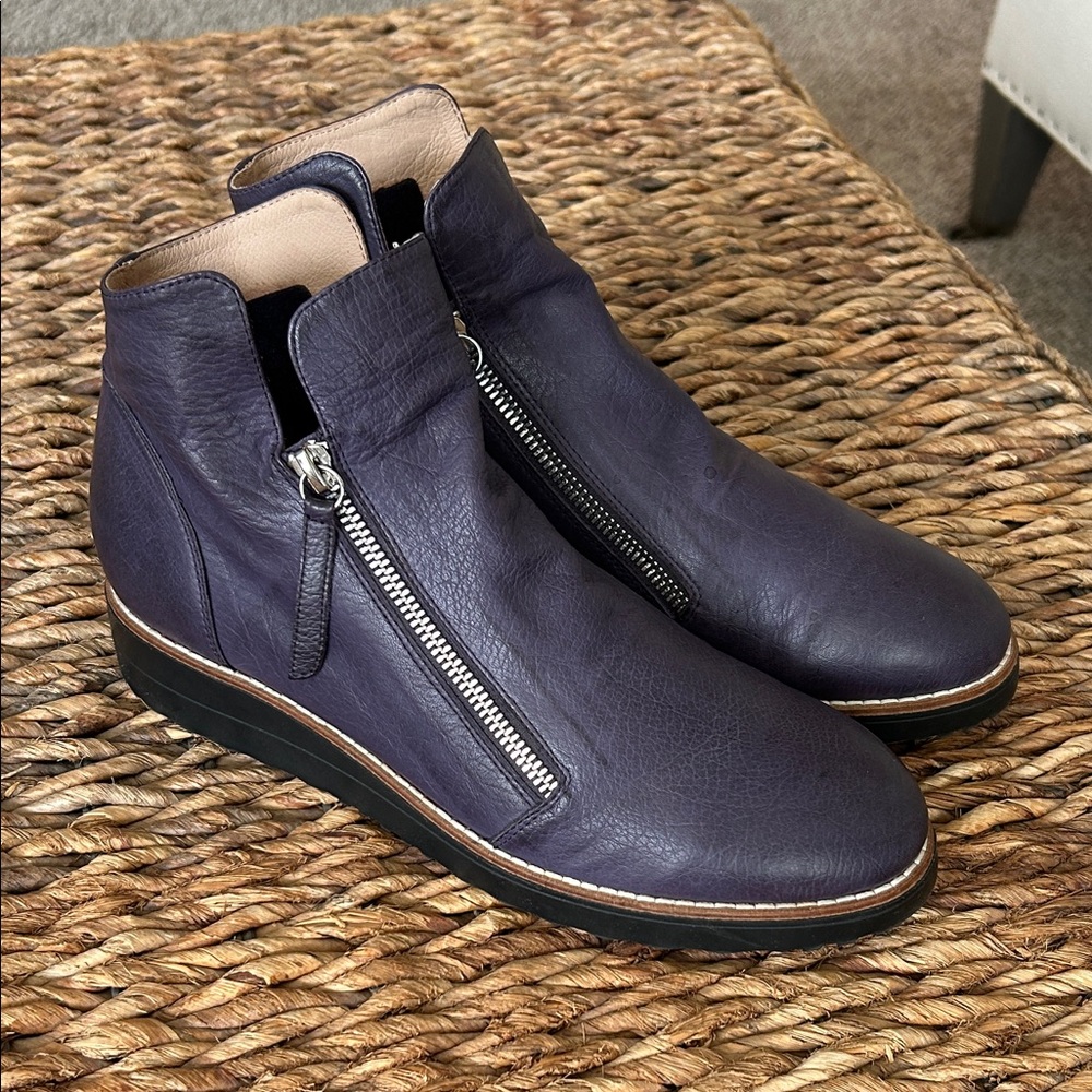 Django & Juliette booties.Women's Leather Zip-Front Ankle Booties Deep Purple